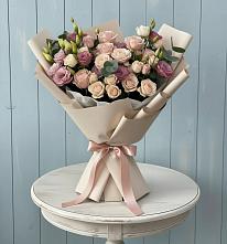 Букет цветов из:  Розы и Лизиантусы в Козловке