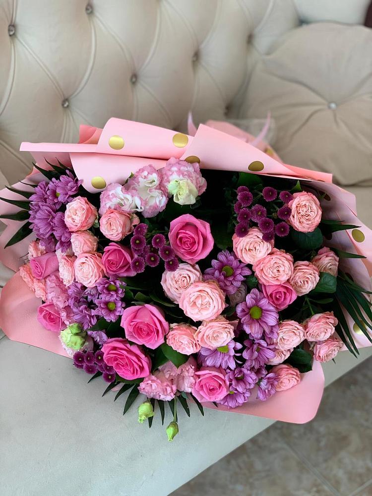 Букет цветов из: Хризантемы, Розы и Лизиантусы в Козловке