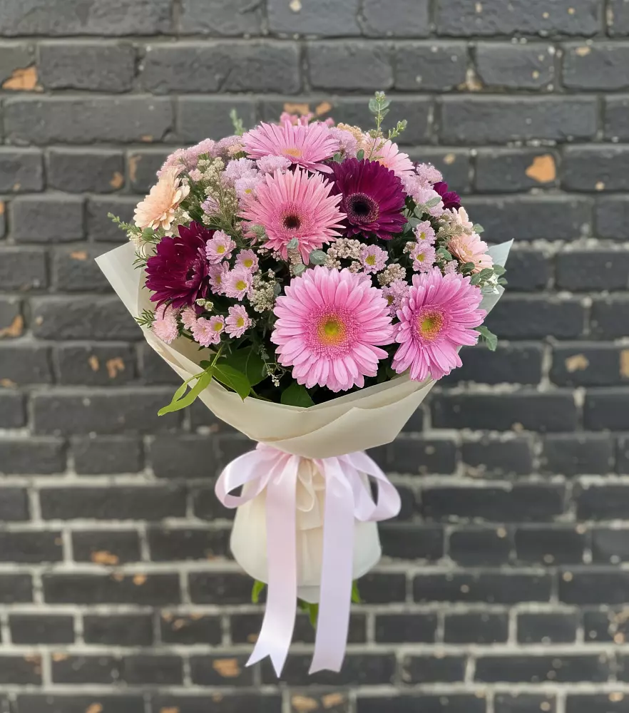 Букет цветов из: Герберы и Хризантемы в Козловке