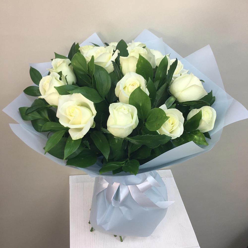 Букет 15 Белых роз Проуд в Козловке
