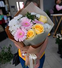 Букет цветов из:  Герберы, Розы и Хризантемы в Козловке