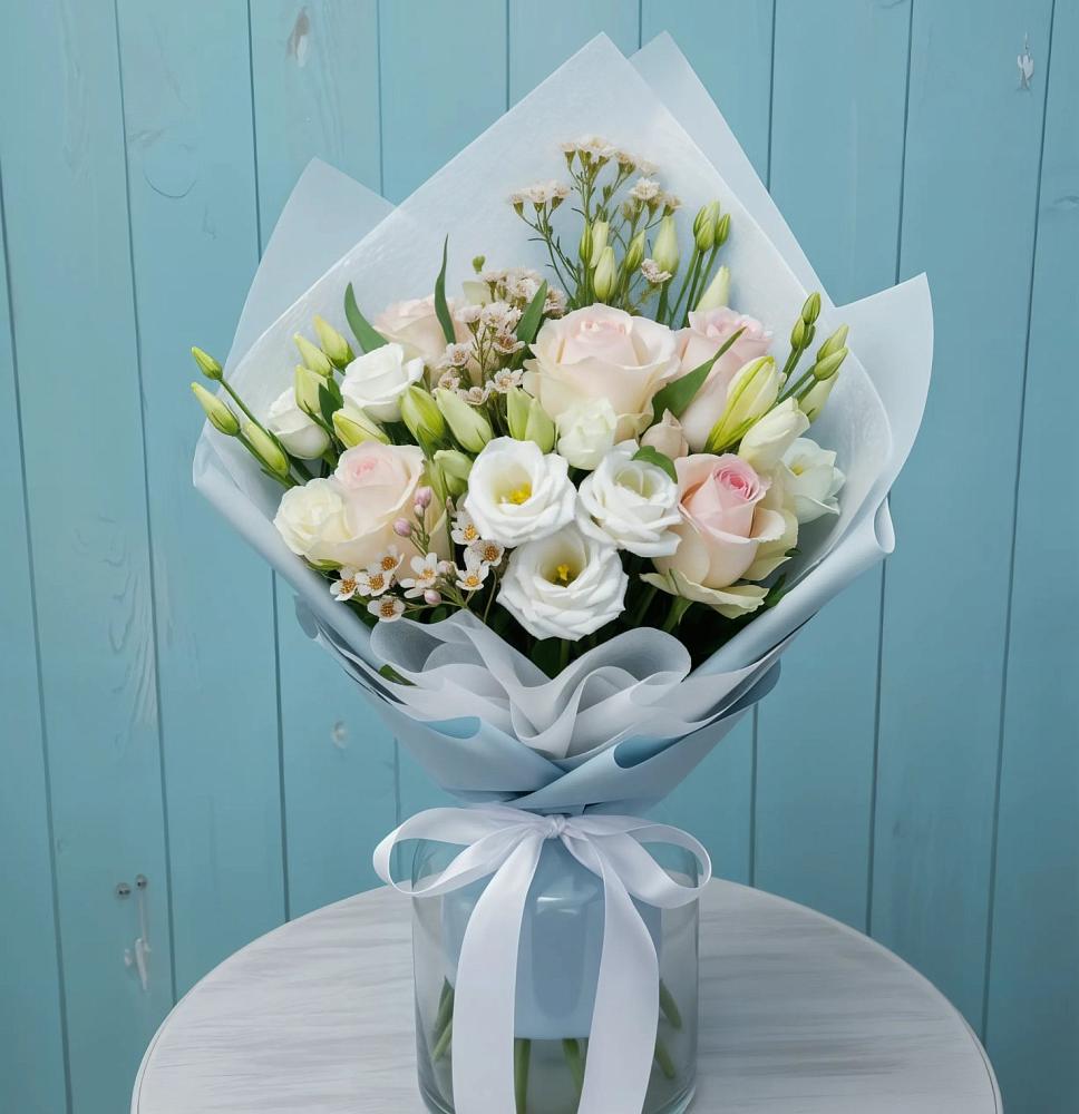 Букет цветов из: Розы и Лизиантусы в Козловке