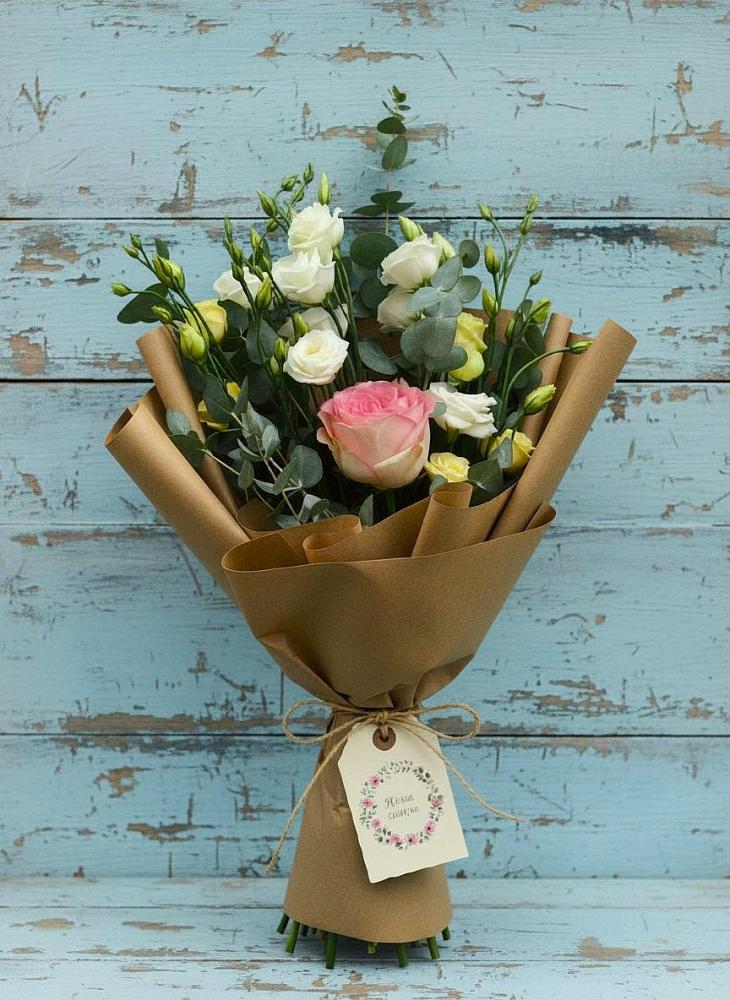 Букет цветов из: Розы и Лизиантусы в Козловке