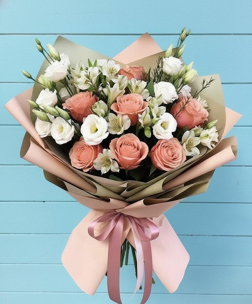 Букет цветов из: Розы, Альстромерии и Лизиантусы в Козловке