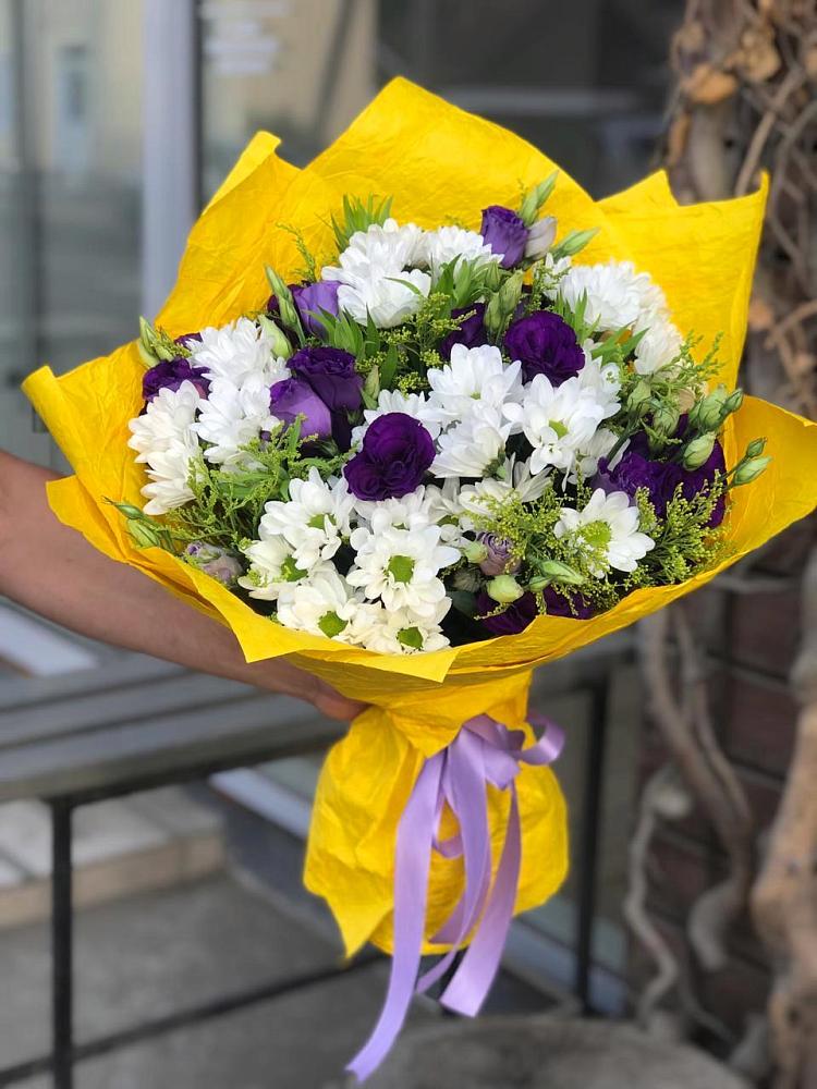 Букет цветов из: Ирисы, Хризантемы и Ромашки в Козловке