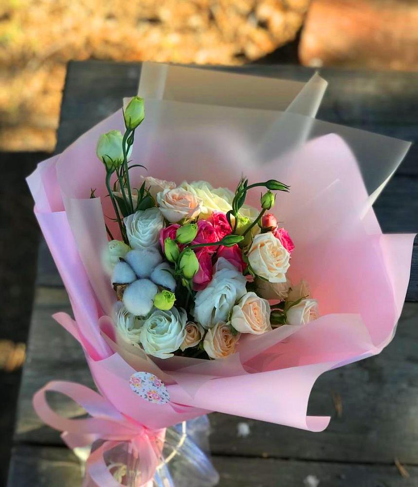 Букет цветов из: Розы и Лизиантусы в Козловке