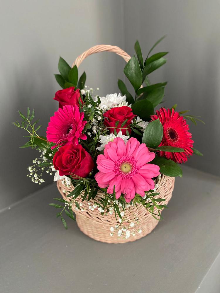 Цветочная композиция из Розы, Хризантемы и Герберы в корзине в Козловке