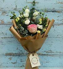 Букет цветов из:  Розы и Лизиантусы в Козловке