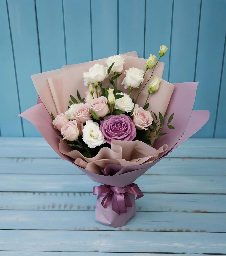 Букет цветов из: Розы и Лизиантусы в Козловке